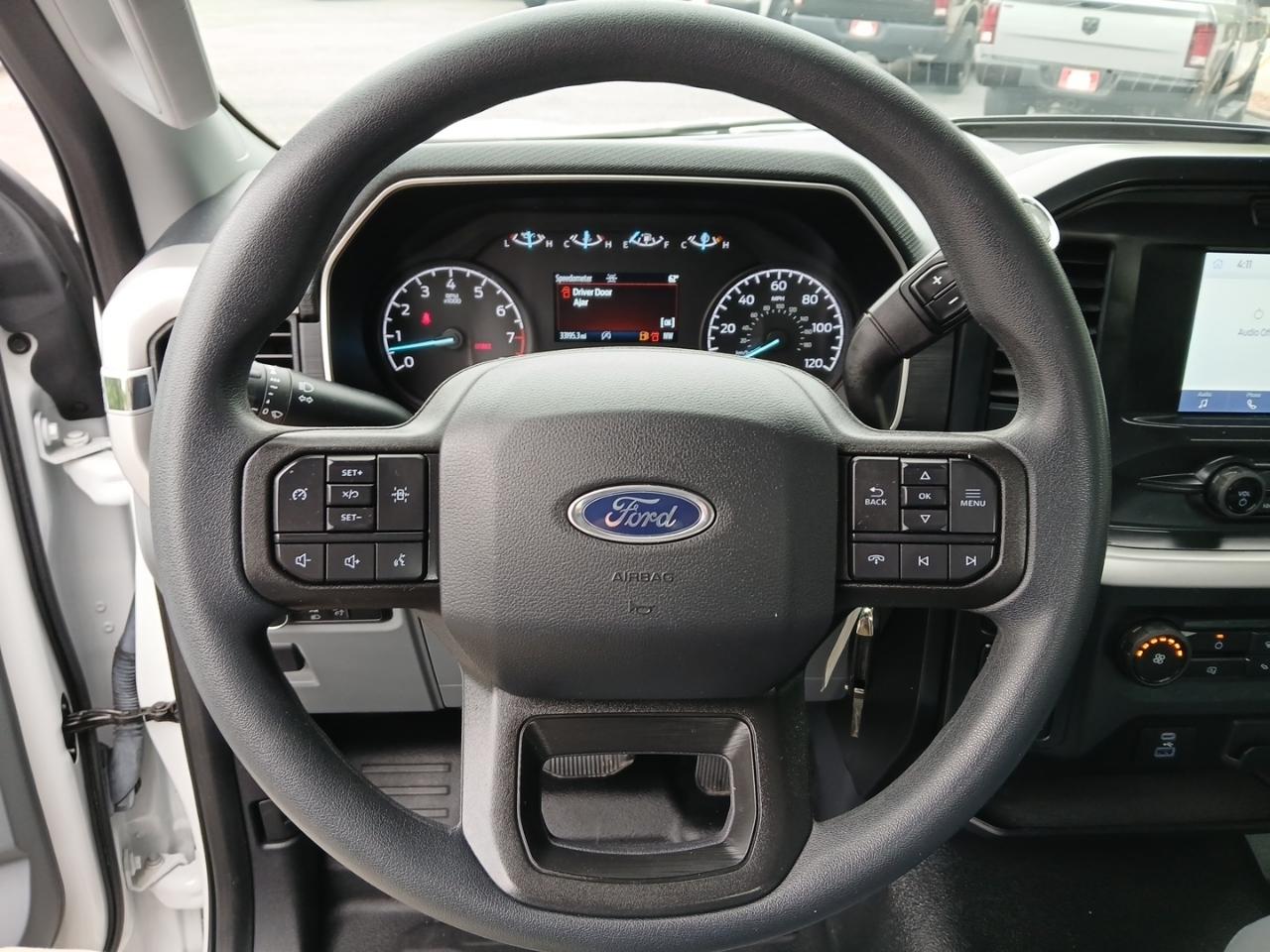 Ford F-150 4WD Reg Cab 122.5" XL 2022