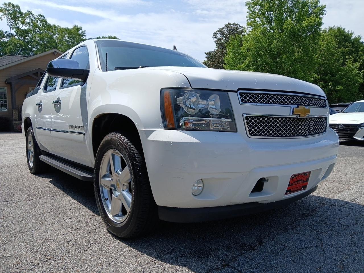 Chevrolet Avalanche LTZ 2WD 2012