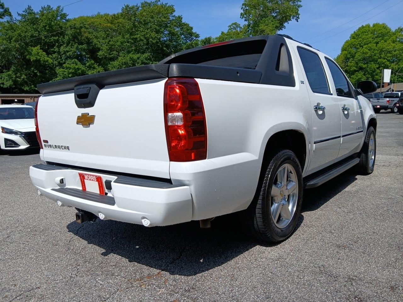 Chevrolet Avalanche LTZ 2WD 2012