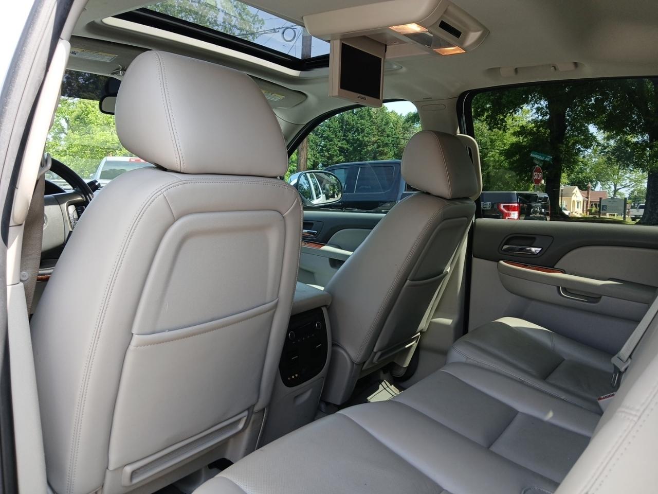 Chevrolet Avalanche LTZ 2WD 2012