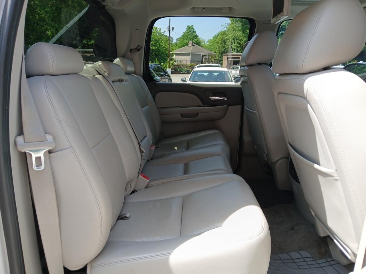 Chevrolet Avalanche LTZ 2WD 2012