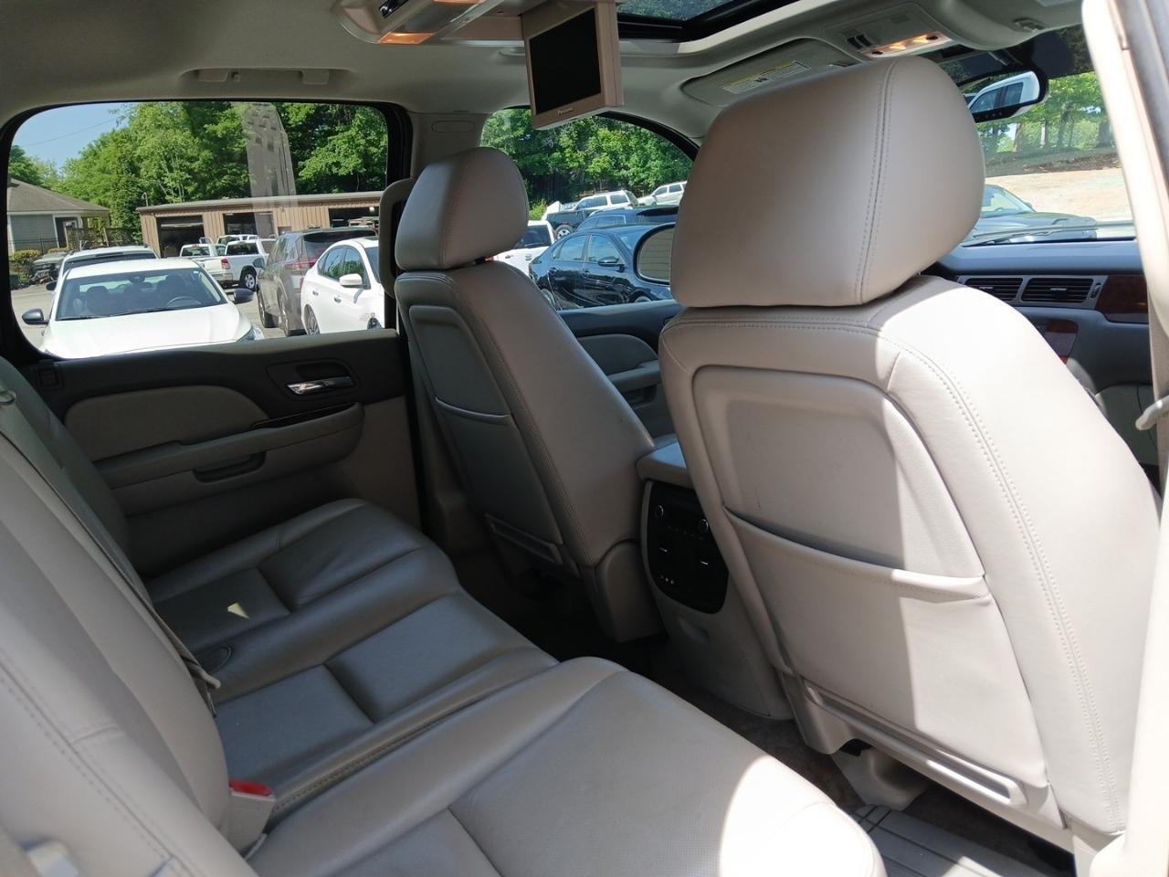 Chevrolet Avalanche LTZ 2WD 2012