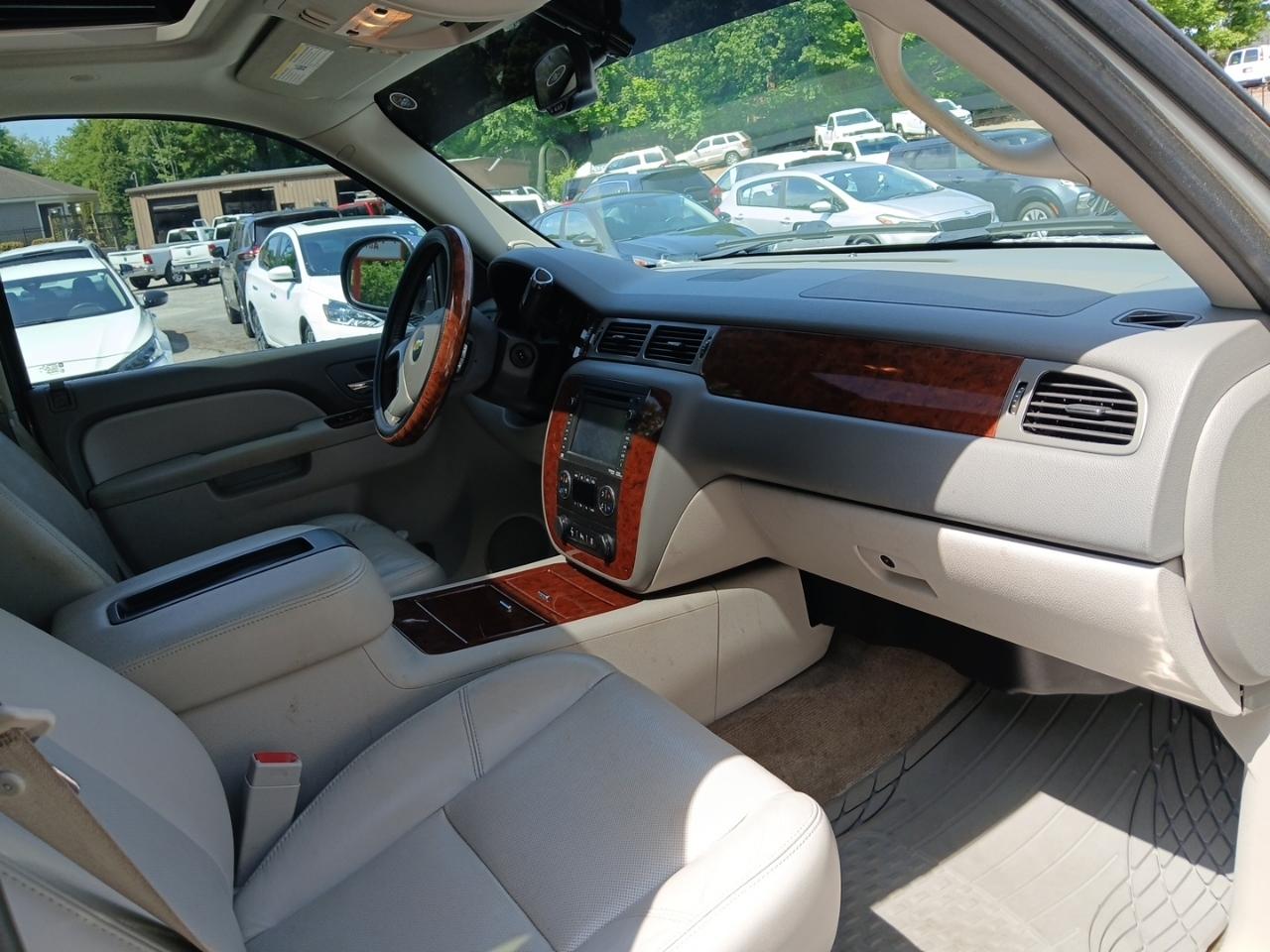 Chevrolet Avalanche LTZ 2WD 2012