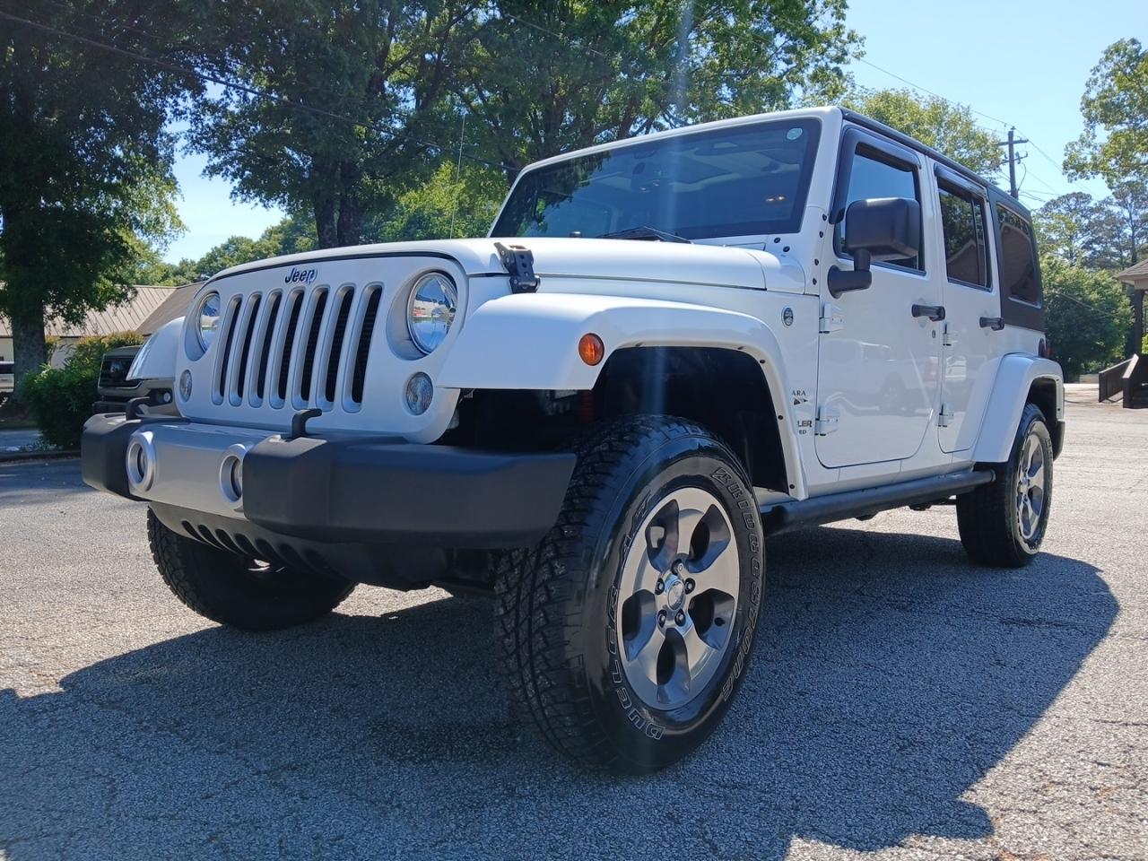 Jeep Wrangler Unlimited Sahara 4WD 2017