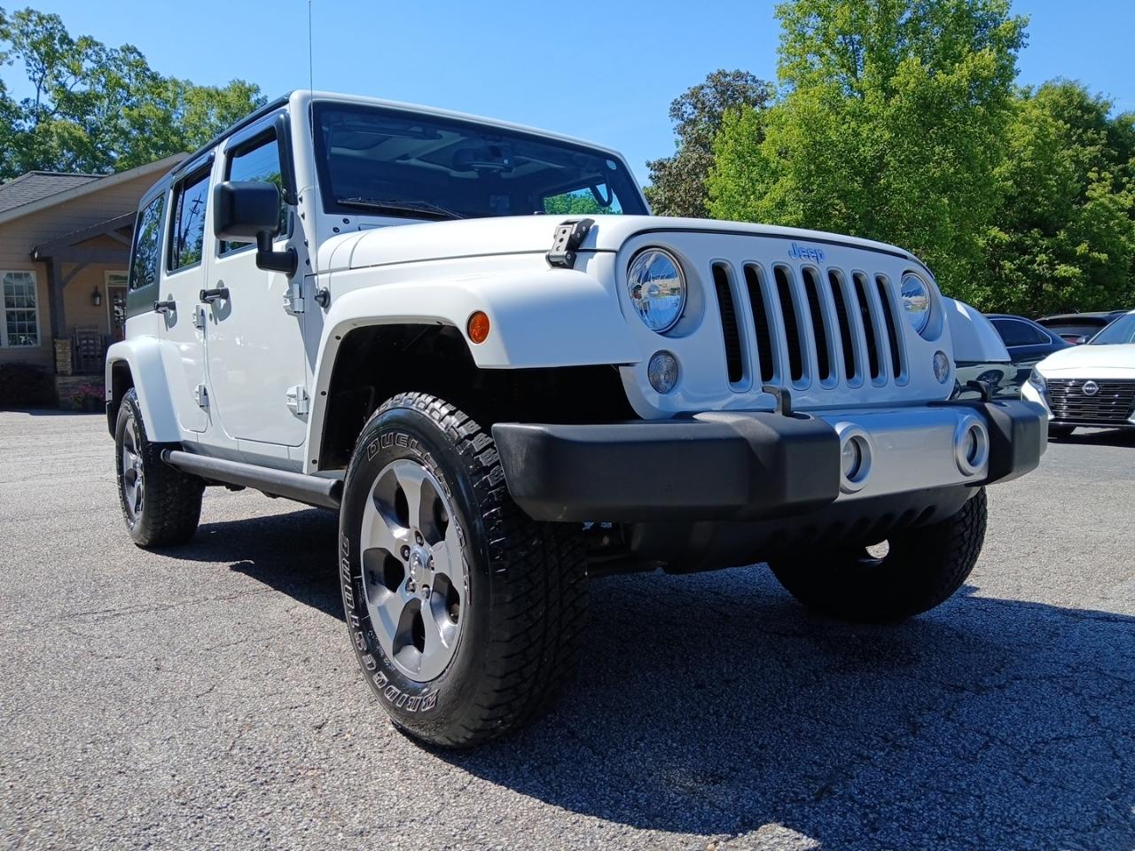 Jeep Wrangler Unlimited Sahara 4WD 2017