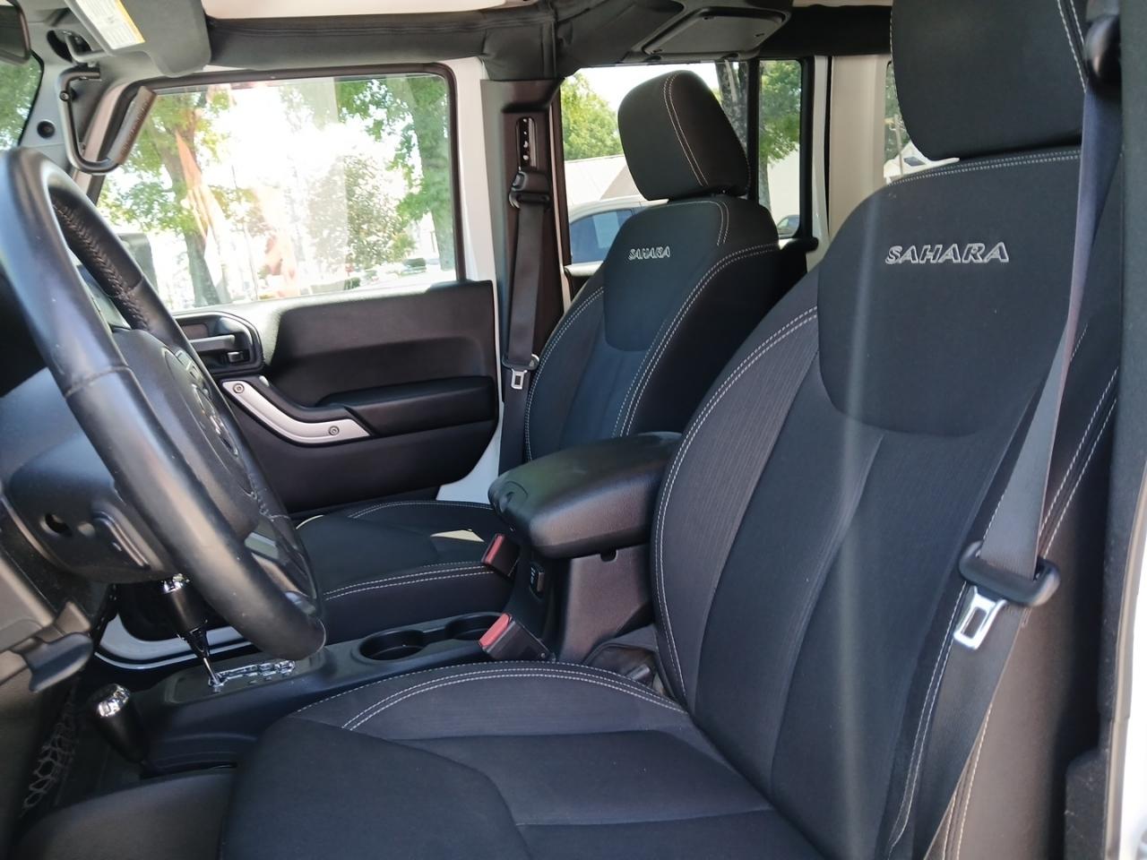 Jeep Wrangler Unlimited Sahara 4WD 2017