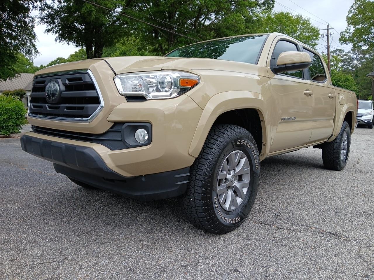 Toyota Tacoma 2WD Double Cab V6 AT SR5 (Natl) 2019