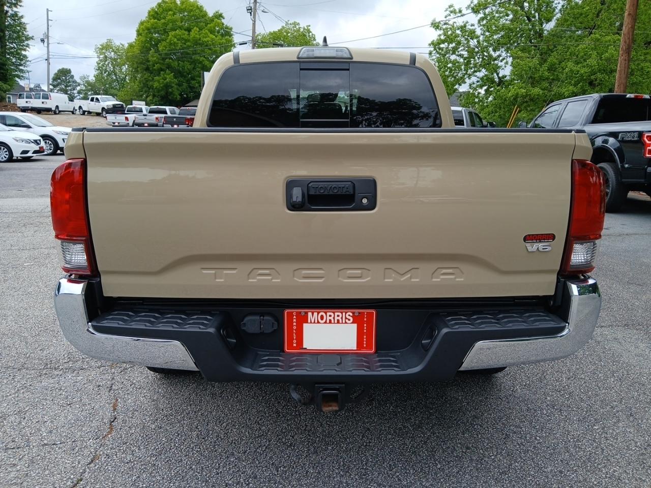 Toyota Tacoma 2WD Double Cab V6 AT SR5 (Natl) 2019