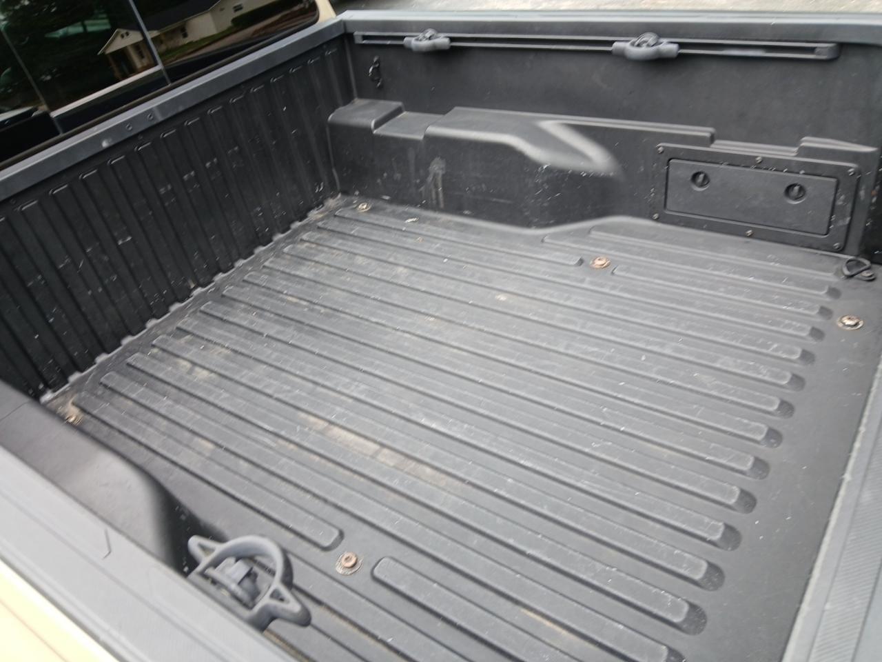 Toyota Tacoma 2WD Double Cab V6 AT SR5 (Natl) 2019