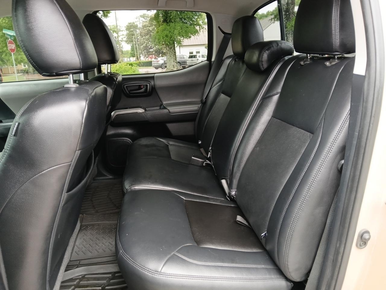 Toyota Tacoma 2WD Double Cab V6 AT SR5 (Natl) 2019