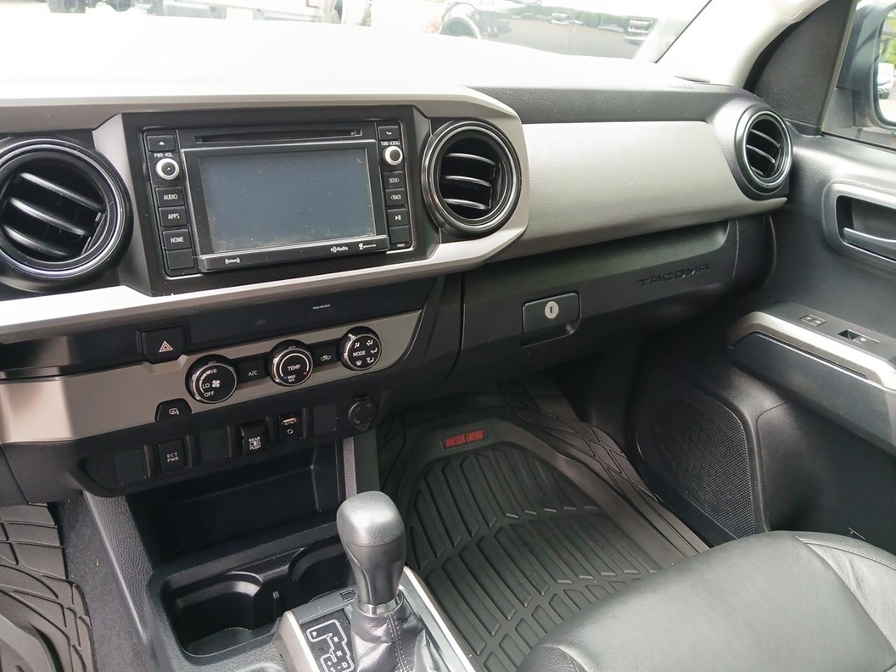 Toyota Tacoma 2WD Double Cab V6 AT SR5 (Natl) 2019