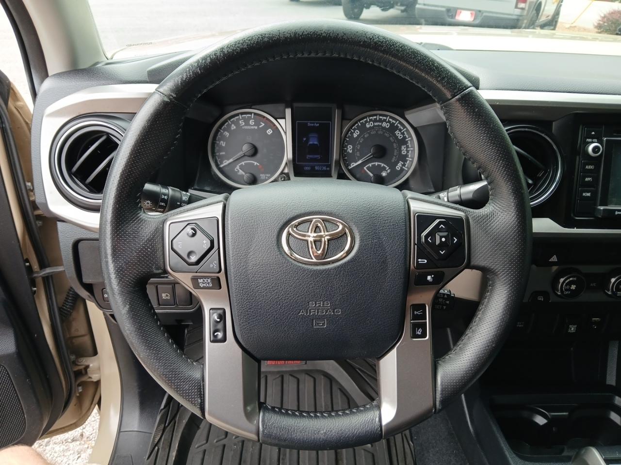 Toyota Tacoma 2WD Double Cab V6 AT SR5 (Natl) 2019