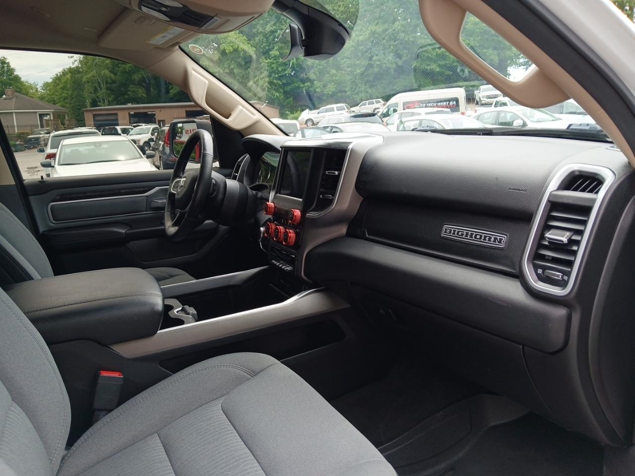 RAM 1500 Big Horn Quad Cab 2WD 2019