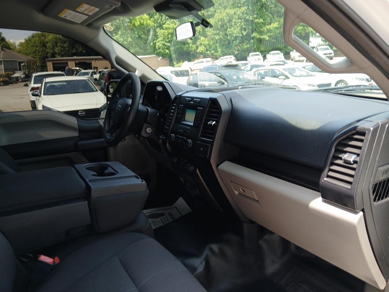 Ford F-150 2WD Reg Cab 141" XL 2019