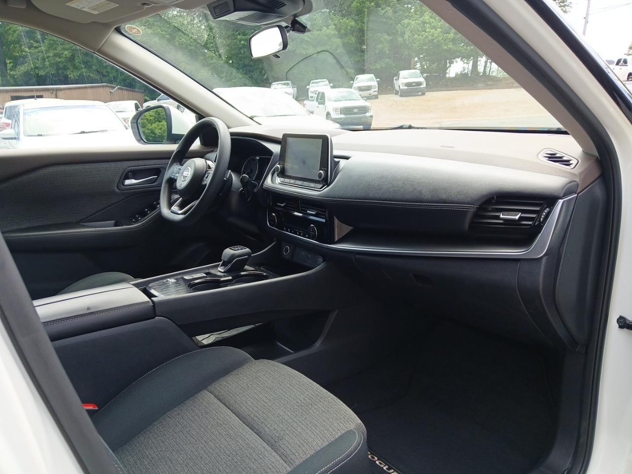 Nissan Rogue SV 2021