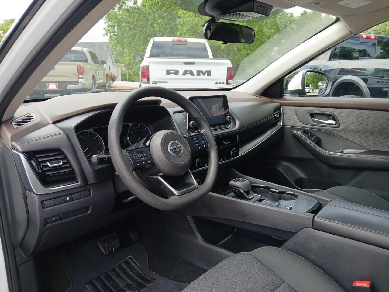 Nissan Rogue SV 2021