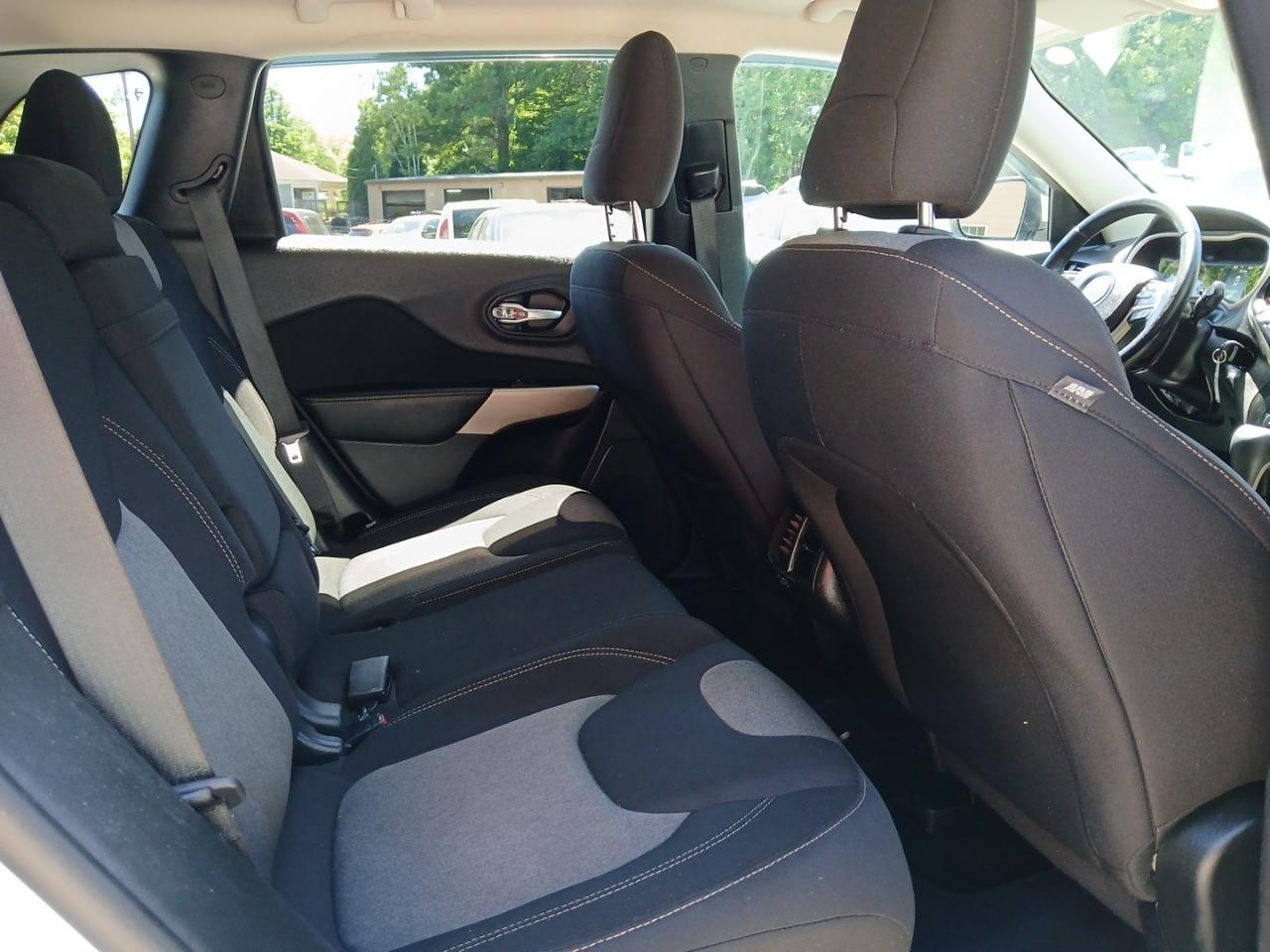 Jeep Cherokee Latitude FWD 2018