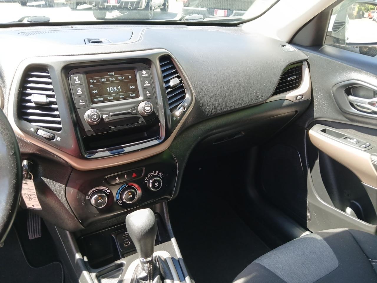 Jeep Cherokee Latitude FWD 2018