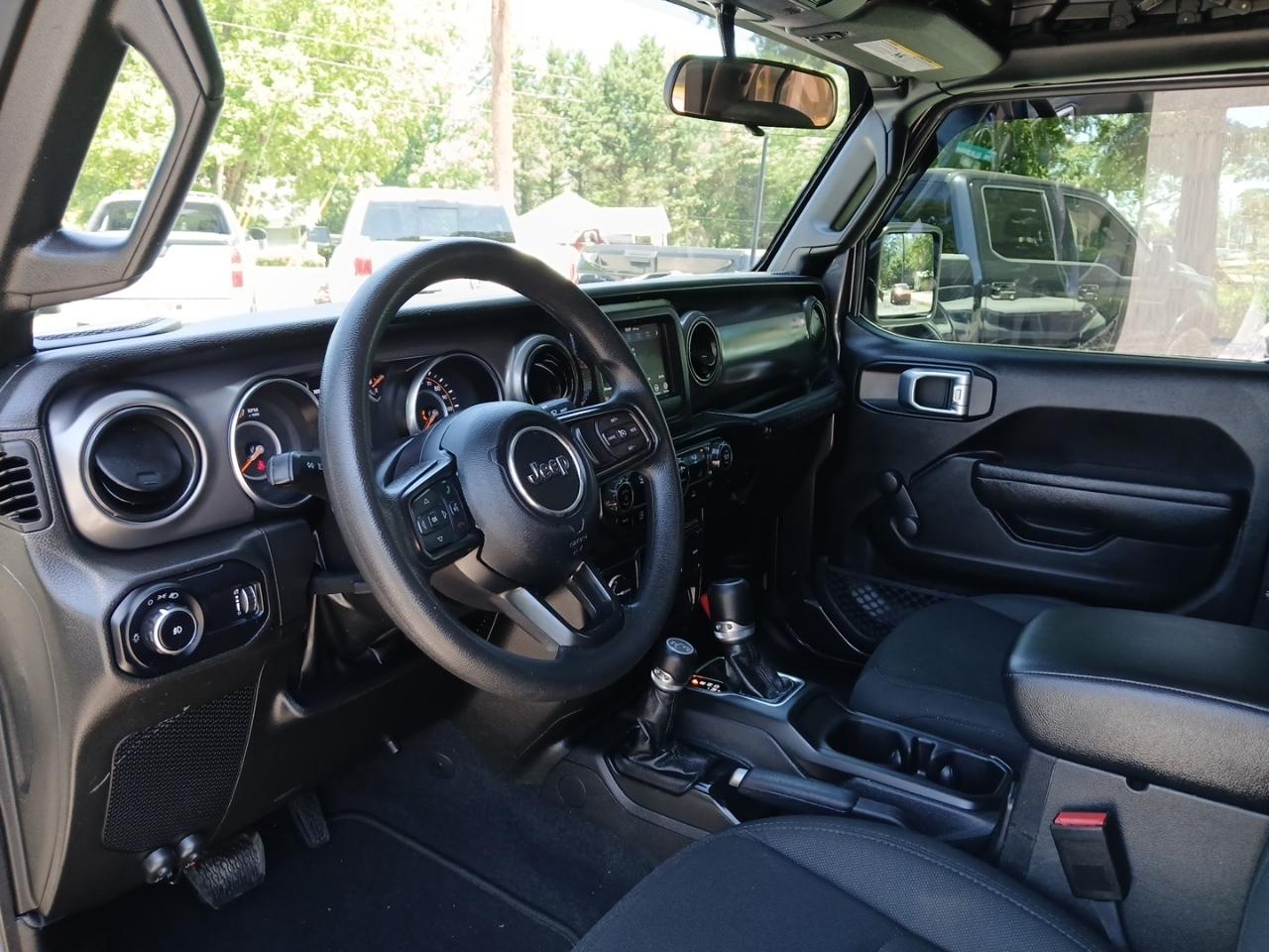 Jeep Wrangler Unlimited Sport 2023