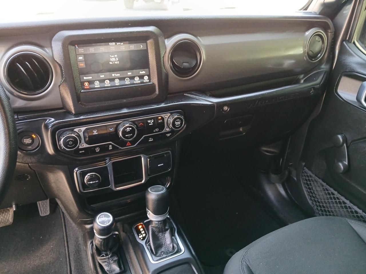 Jeep Wrangler Unlimited Sport 2023