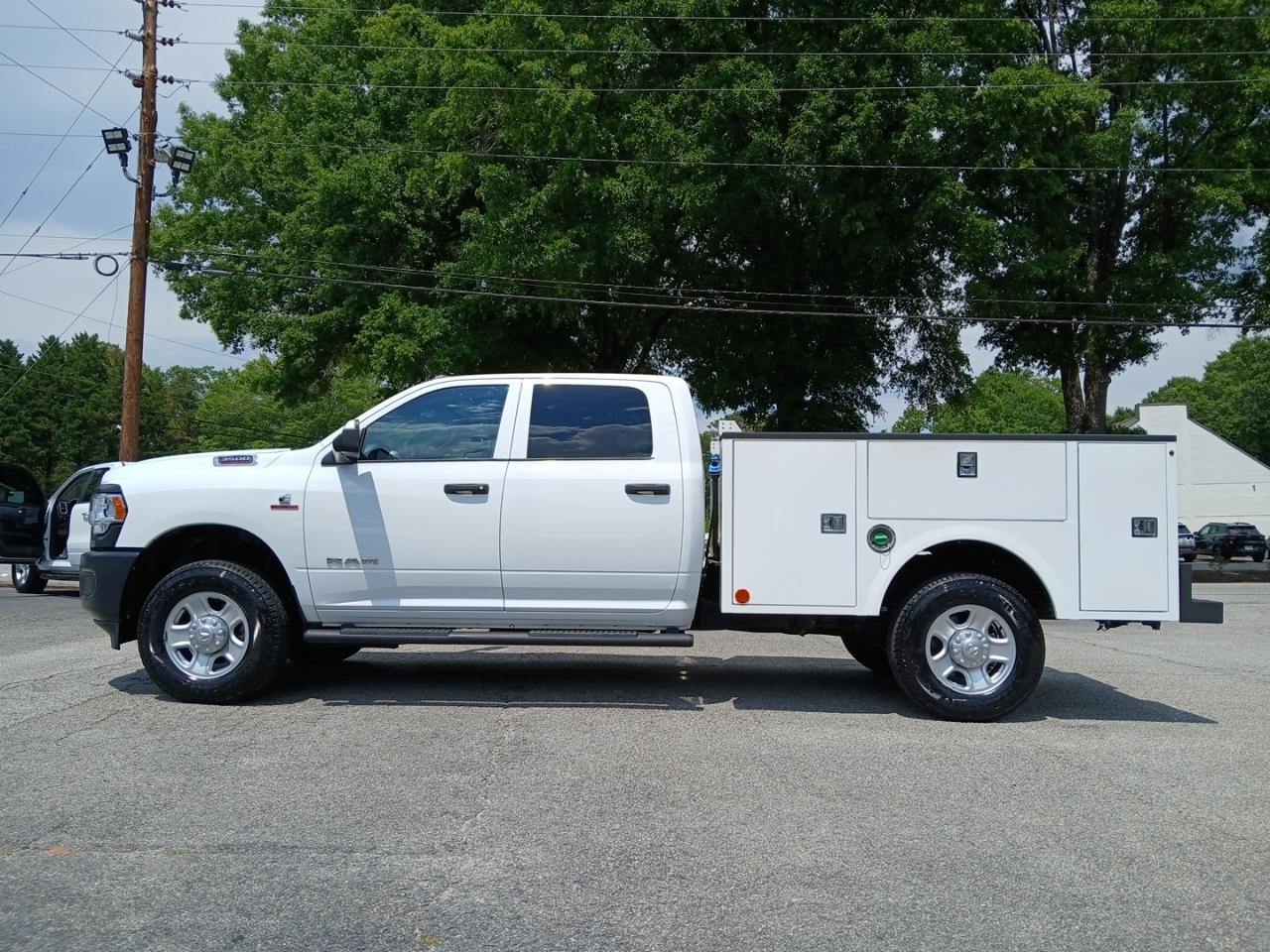 RAM 3500 Tradesman Crew Cab 4WD 2022