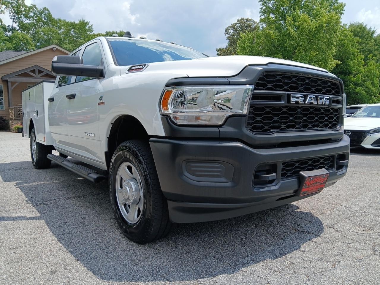RAM 3500 Tradesman Crew Cab 4WD 2022