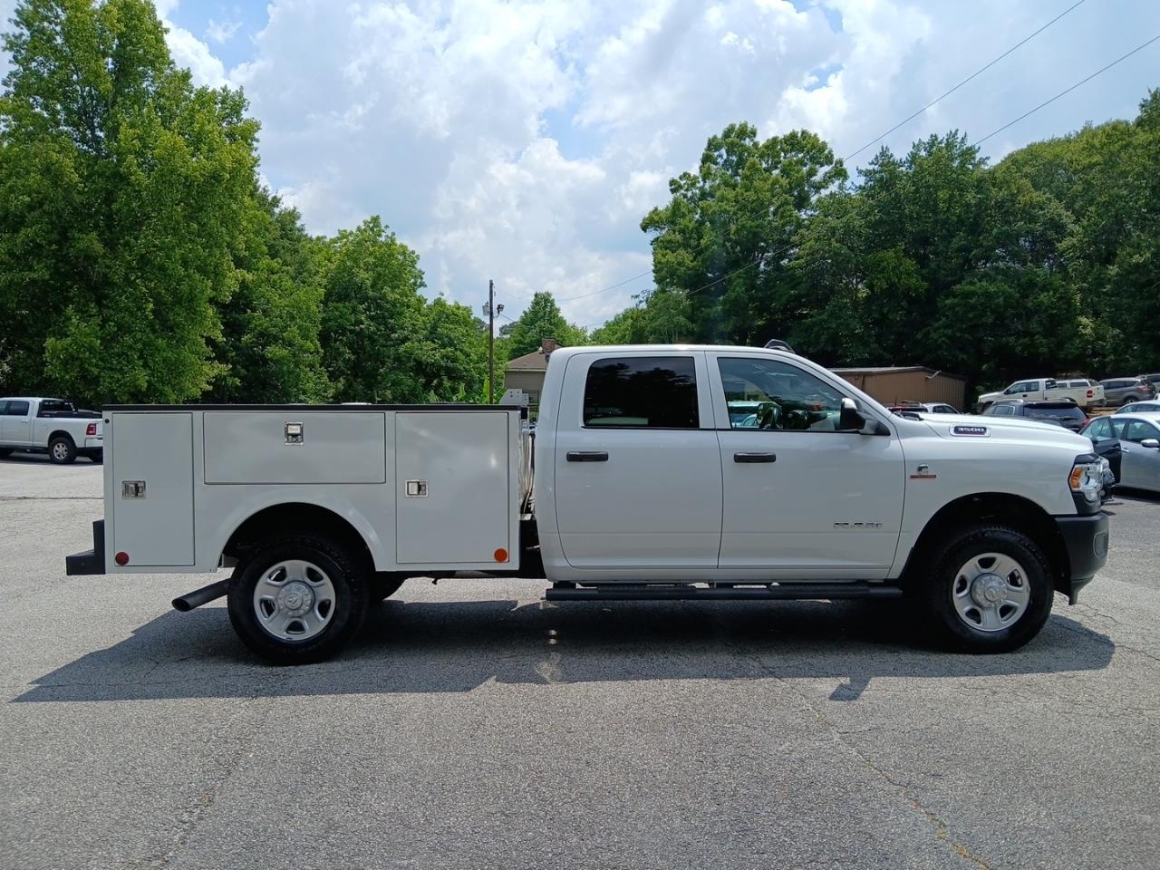 RAM 3500 Tradesman Crew Cab 4WD 2022