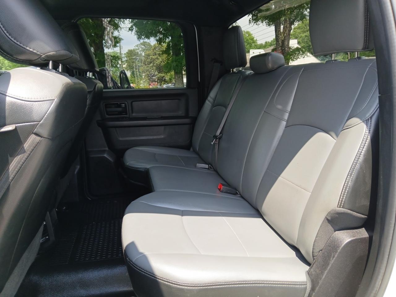 RAM 3500 Tradesman Crew Cab 4WD 2022