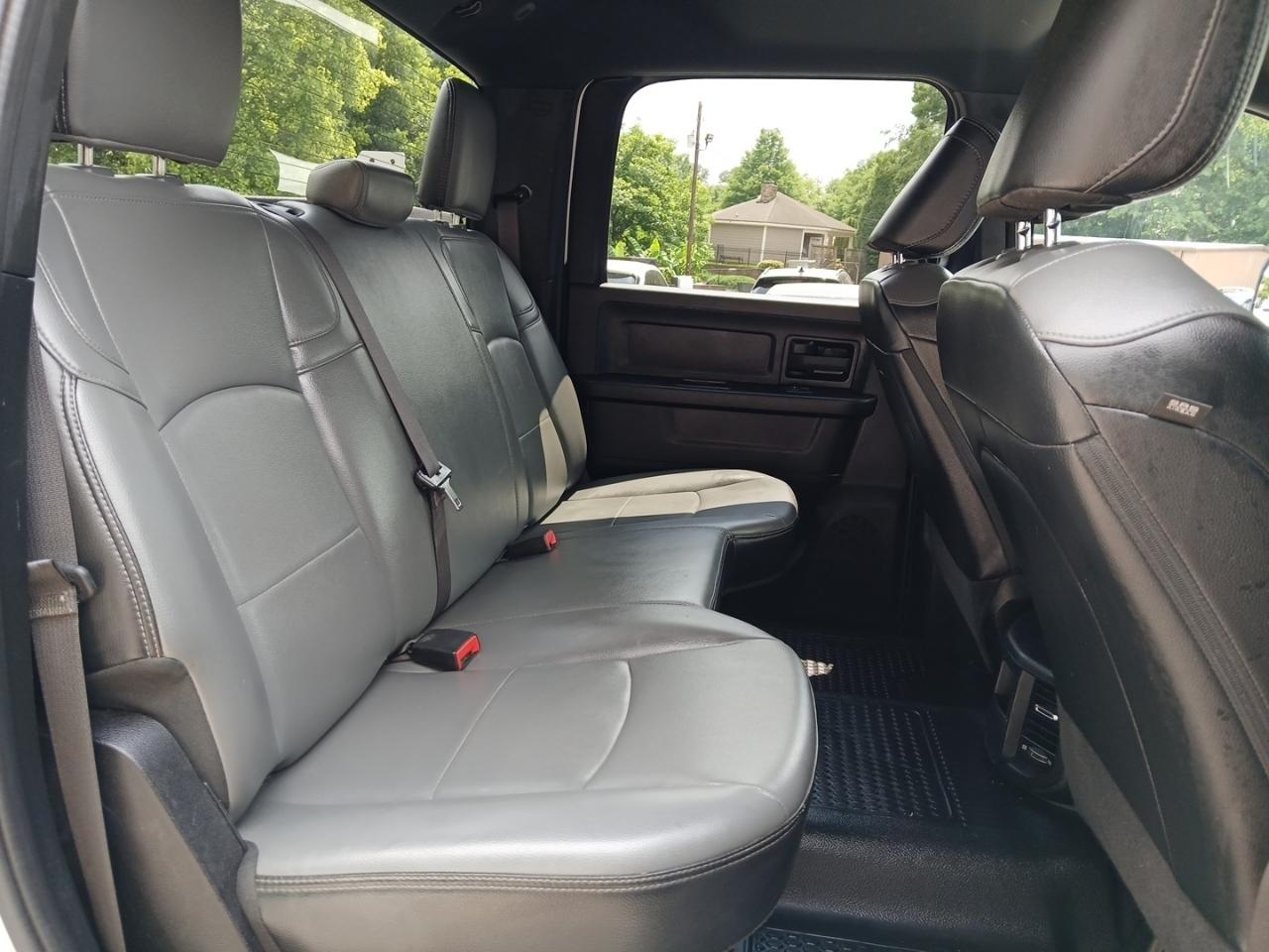 RAM 3500 Tradesman Crew Cab 4WD 2022