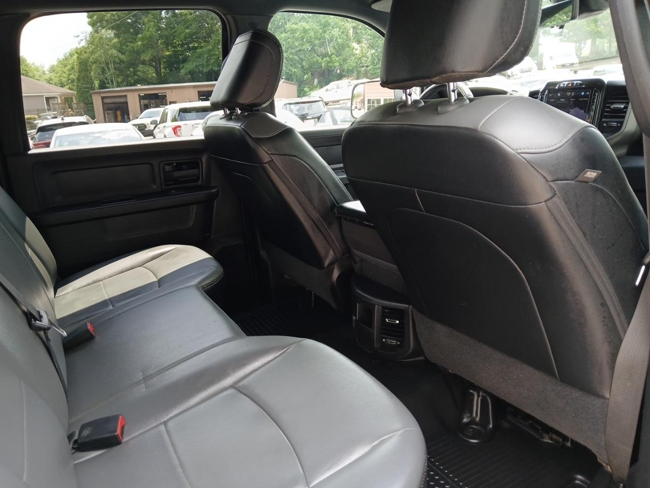 RAM 3500 Tradesman Crew Cab 4WD 2022