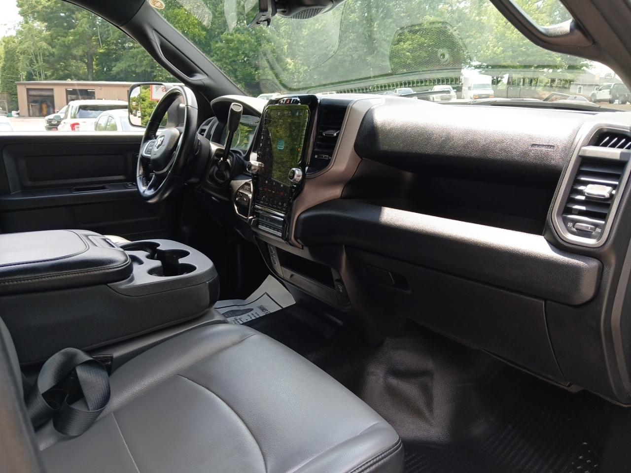 RAM 3500 Tradesman Crew Cab 4WD 2022