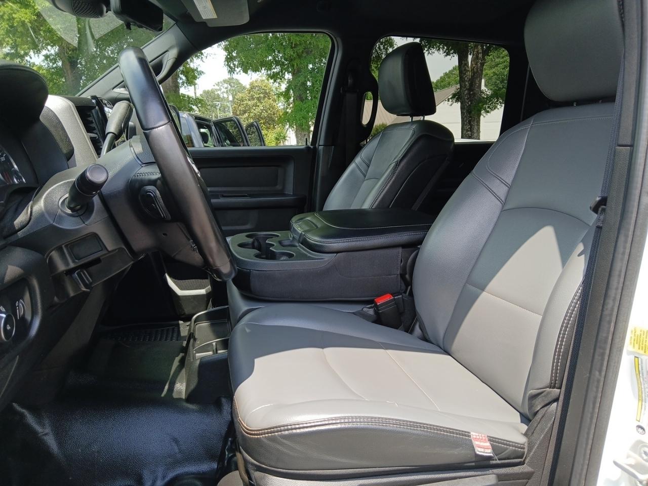 RAM 3500 Tradesman Crew Cab 4WD 2022