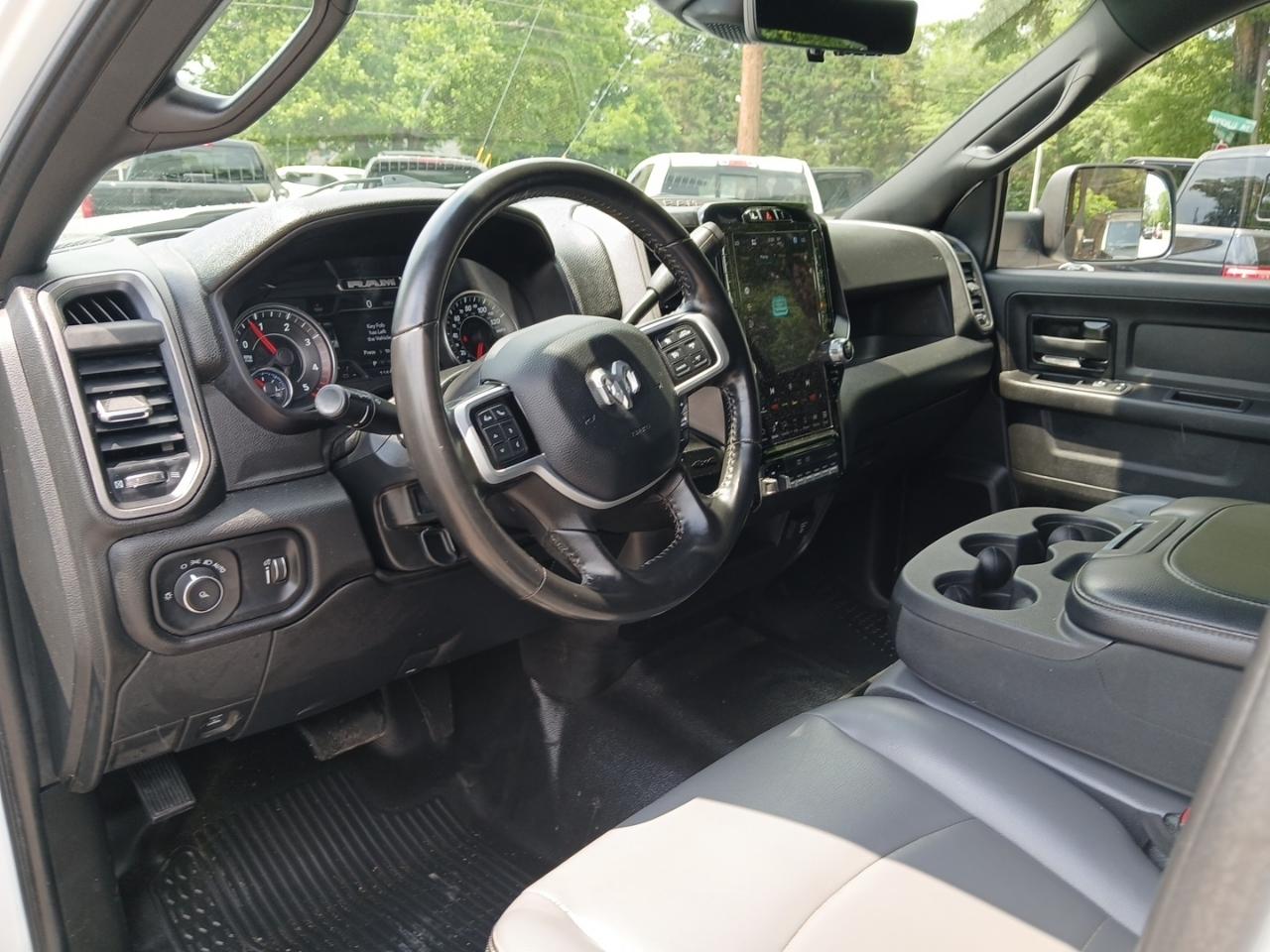 RAM 3500 Tradesman Crew Cab 4WD 2022