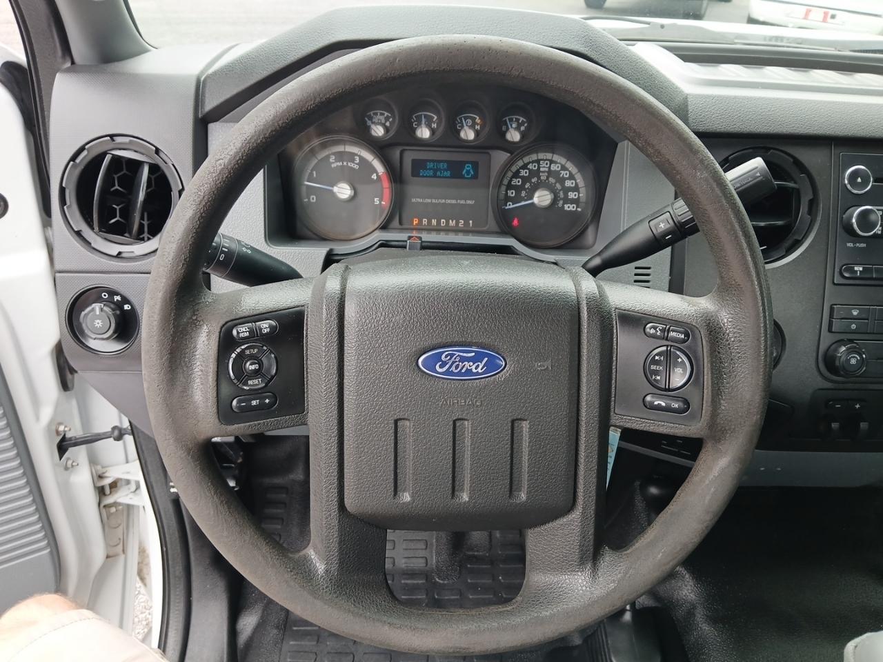 Ford F-350 SD XL DRW 4WD 2014