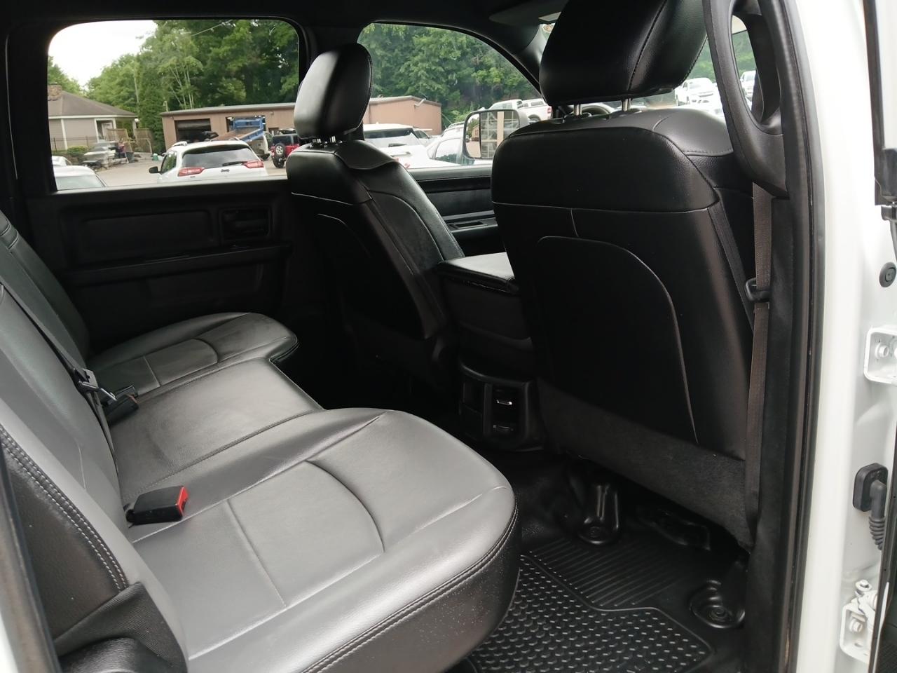 RAM 3500 Crew Cab 4WD DRW 2022