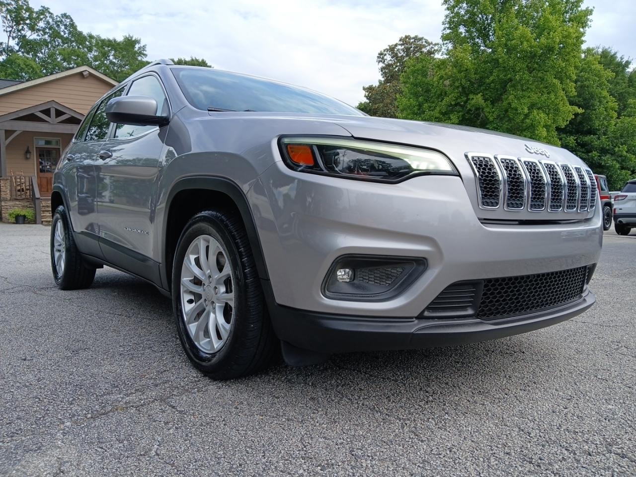 Jeep Cherokee Latitude FWD 2019