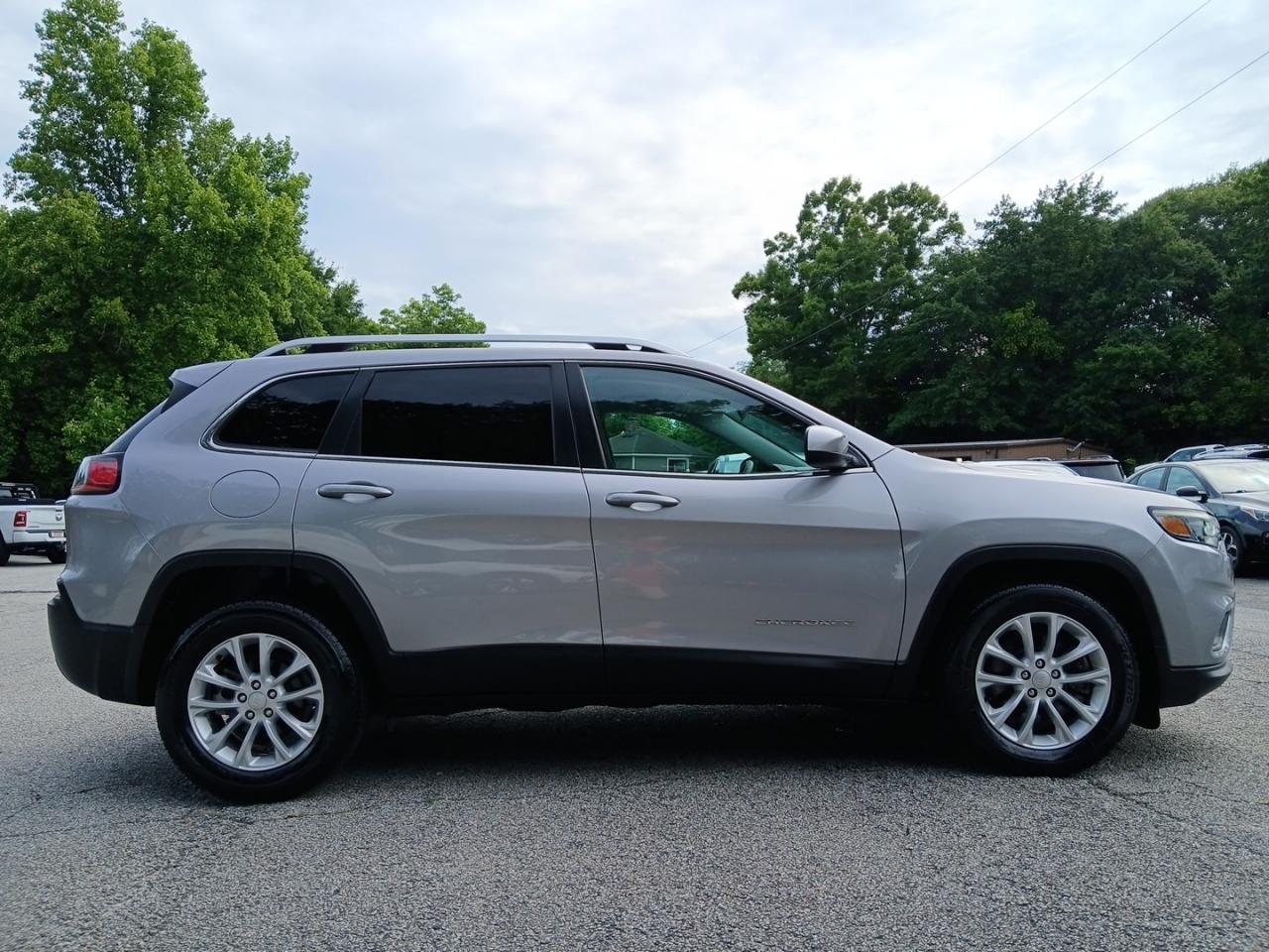 Jeep Cherokee Latitude FWD 2019