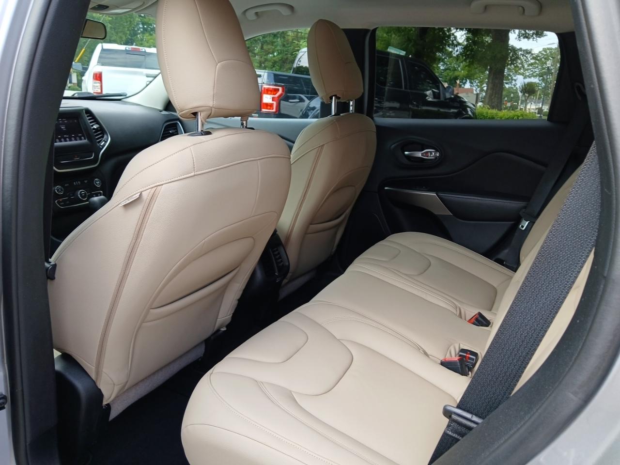Jeep Cherokee Latitude FWD 2019