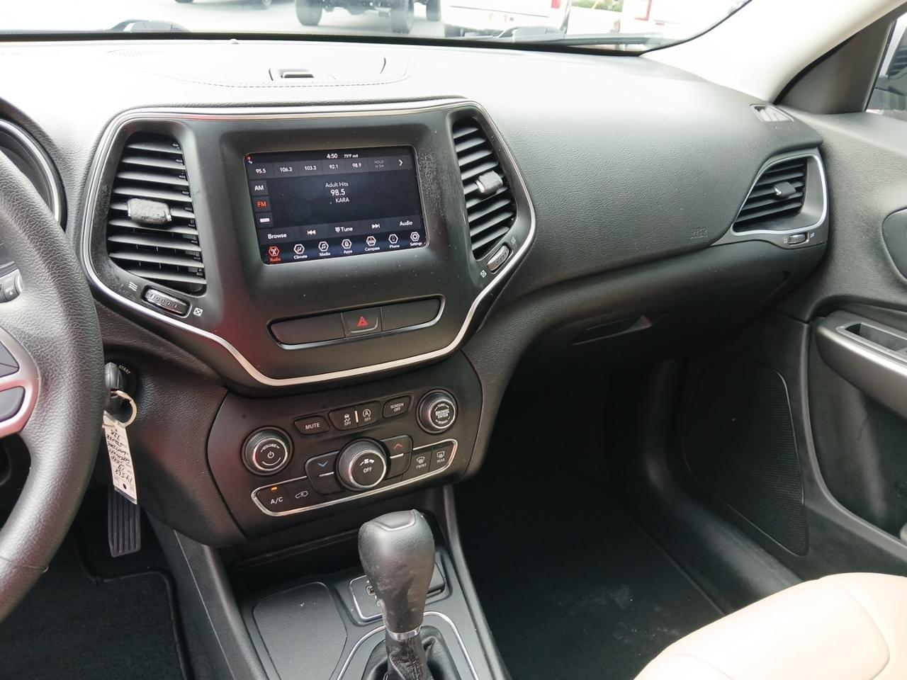 Jeep Cherokee Latitude FWD 2019