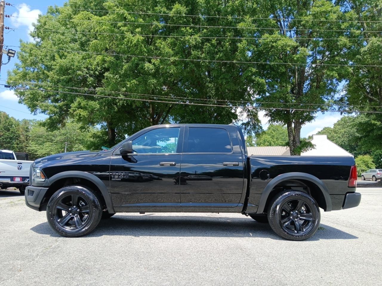 RAM 1500 Classic Tradesman Crew Cab SWB 4WD 2022
