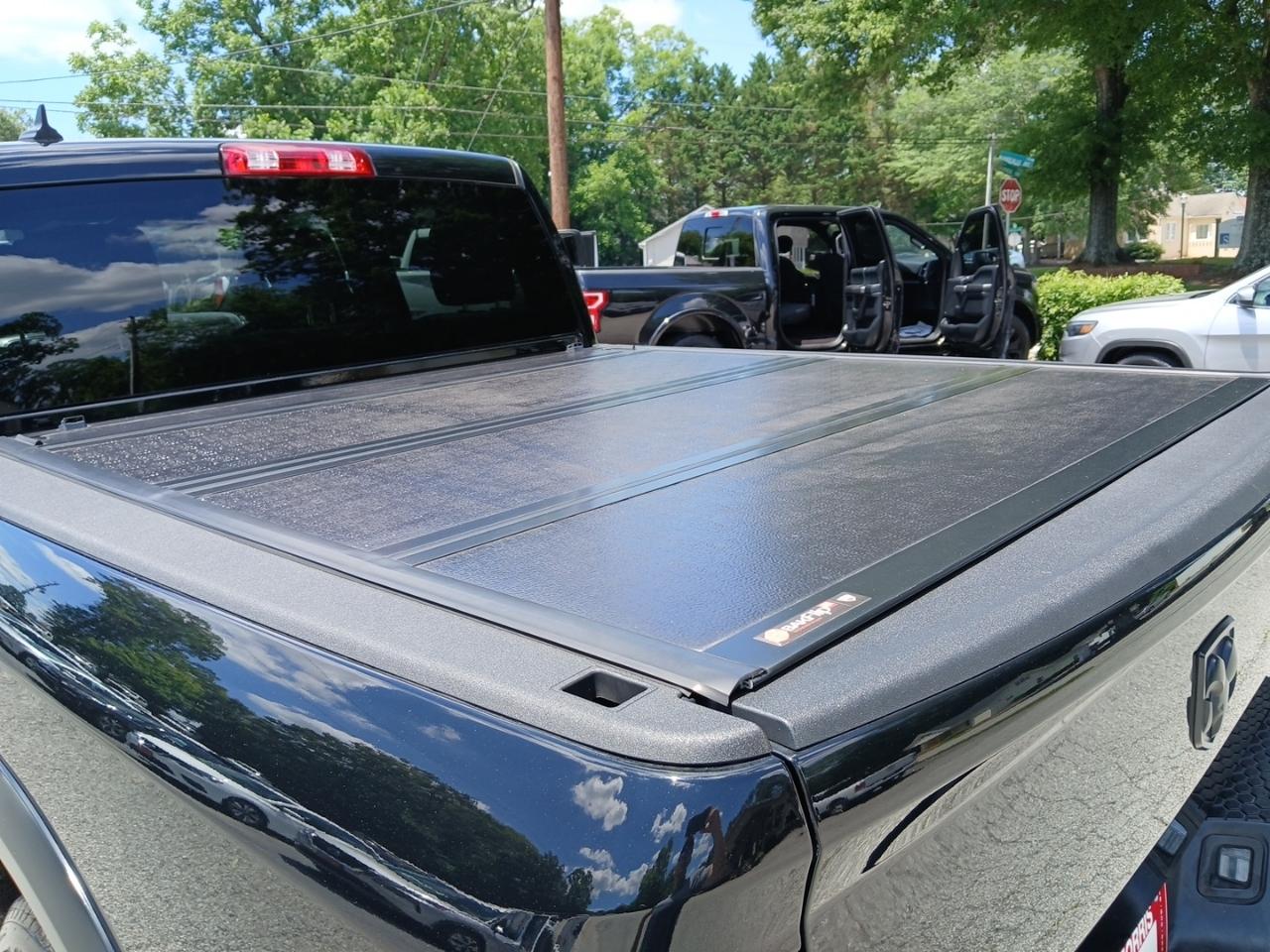 RAM 1500 Classic Tradesman Crew Cab SWB 4WD 2022