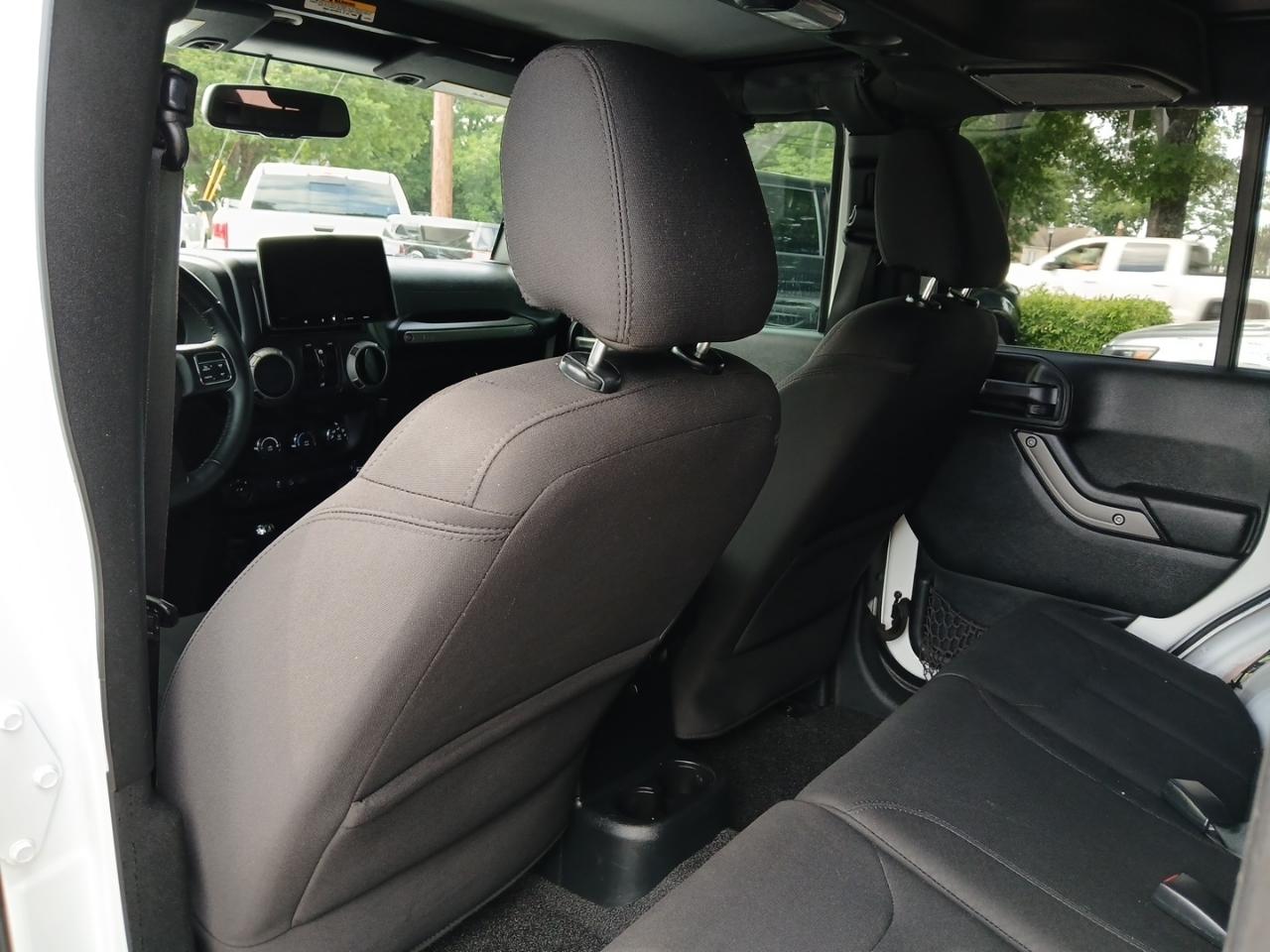Jeep Wrangler Unlimited Sport 4WD 2017