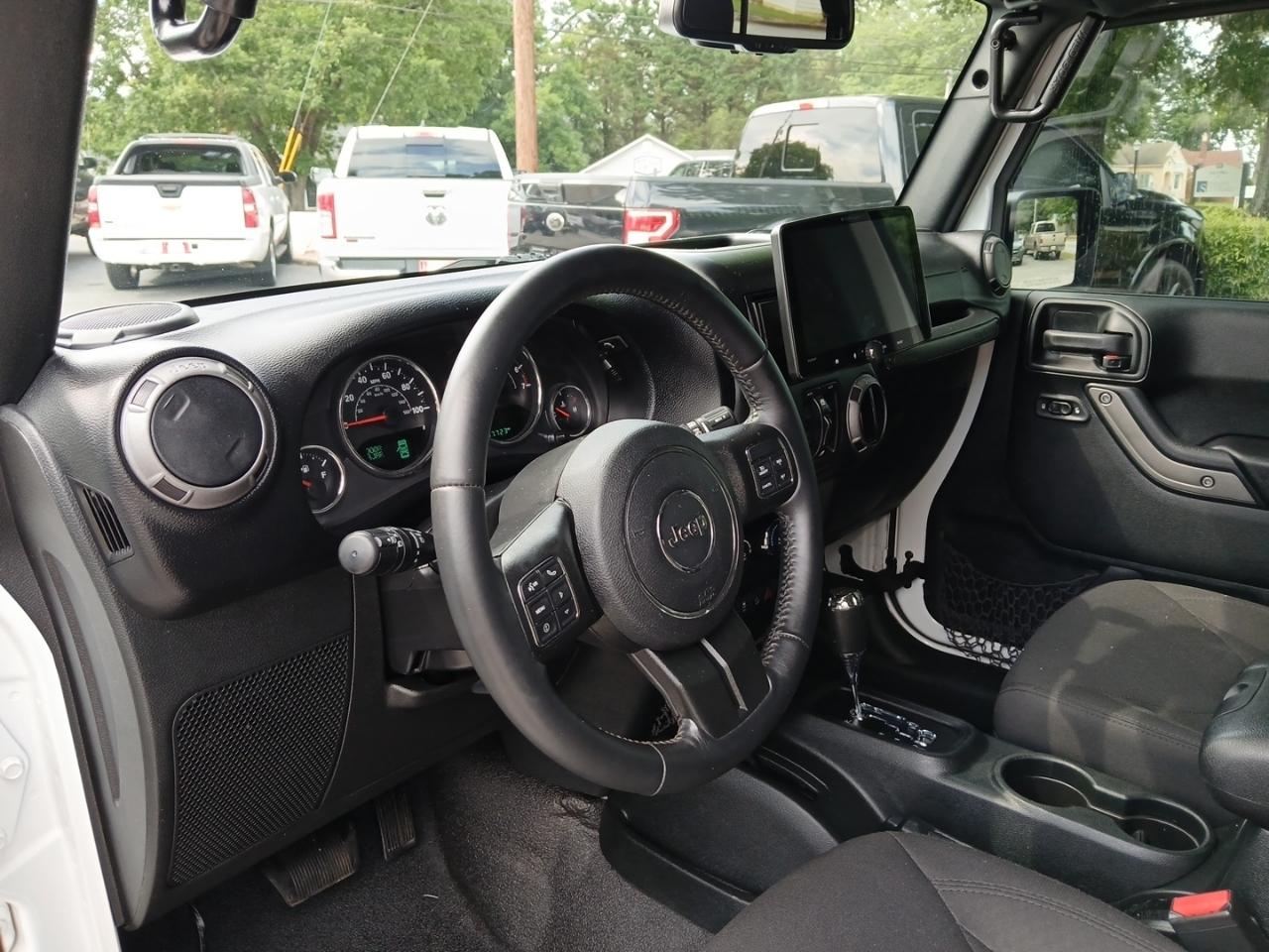 Jeep Wrangler Unlimited Sport 4WD 2017