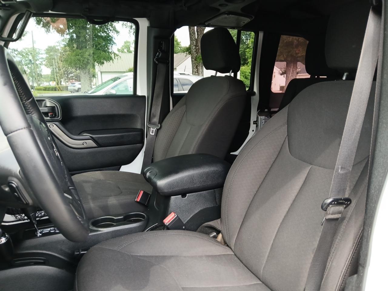 Jeep Wrangler Unlimited Sport 4WD 2017