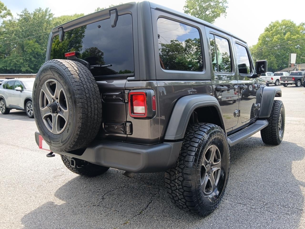 Jeep Wrangler Unlimited Sport 2018