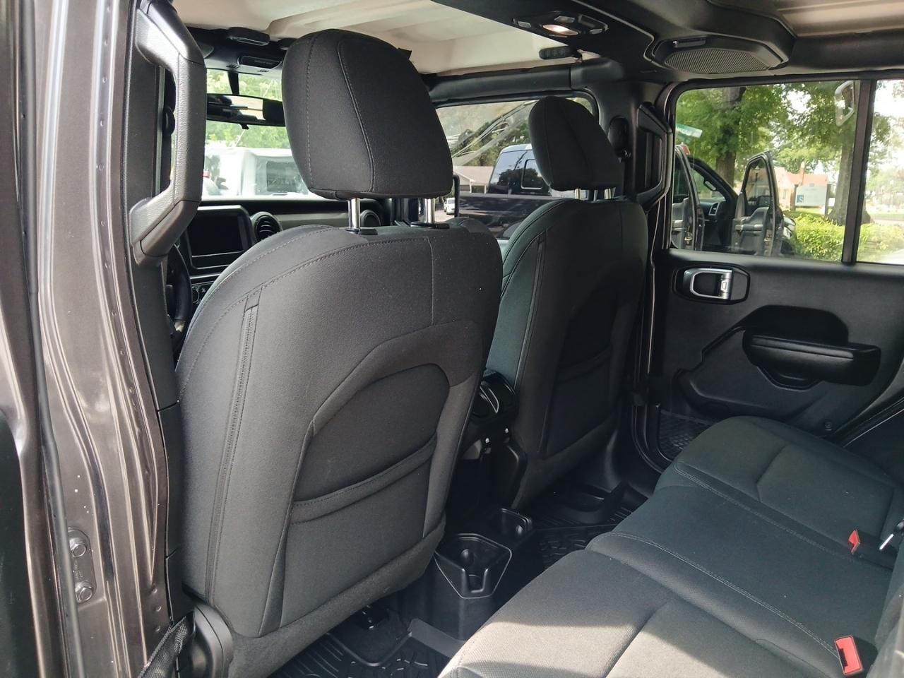 Jeep Wrangler Unlimited Sport 2018