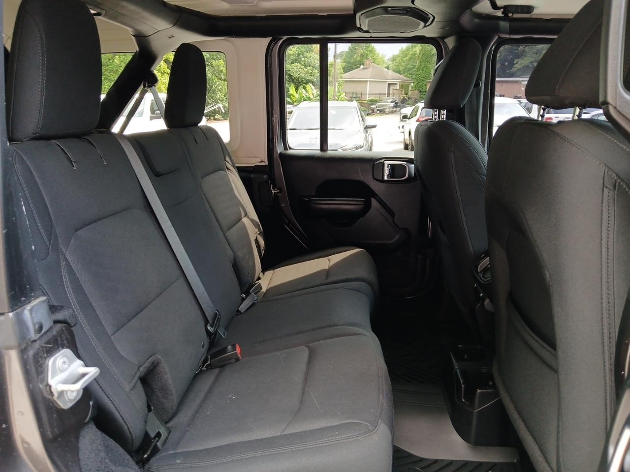 Jeep Wrangler Unlimited Sport 2018
