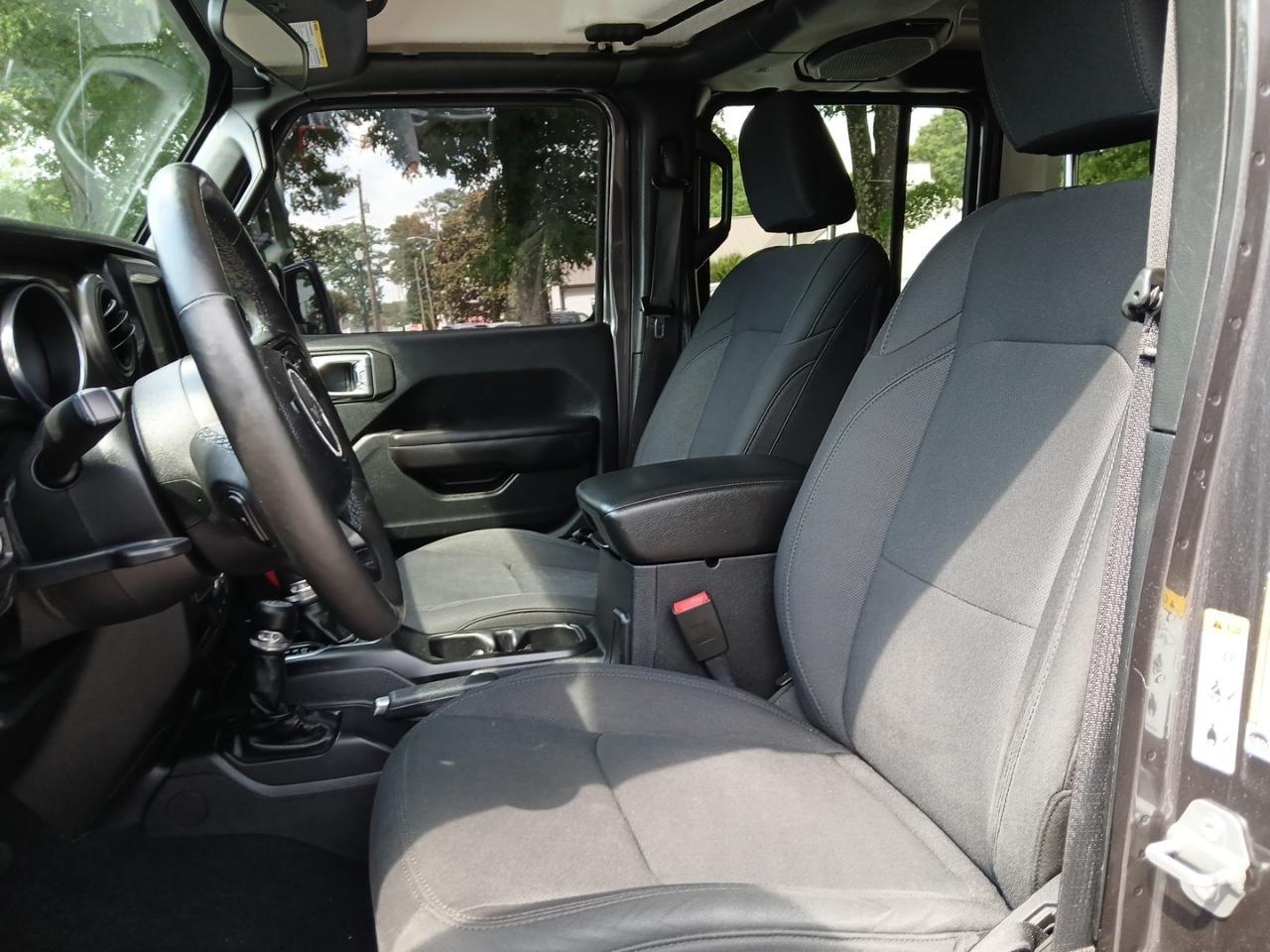 Jeep Wrangler Unlimited Sport 2018