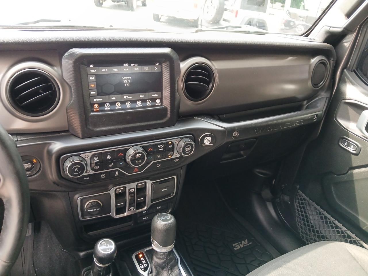 Jeep Wrangler Unlimited Sport 2018