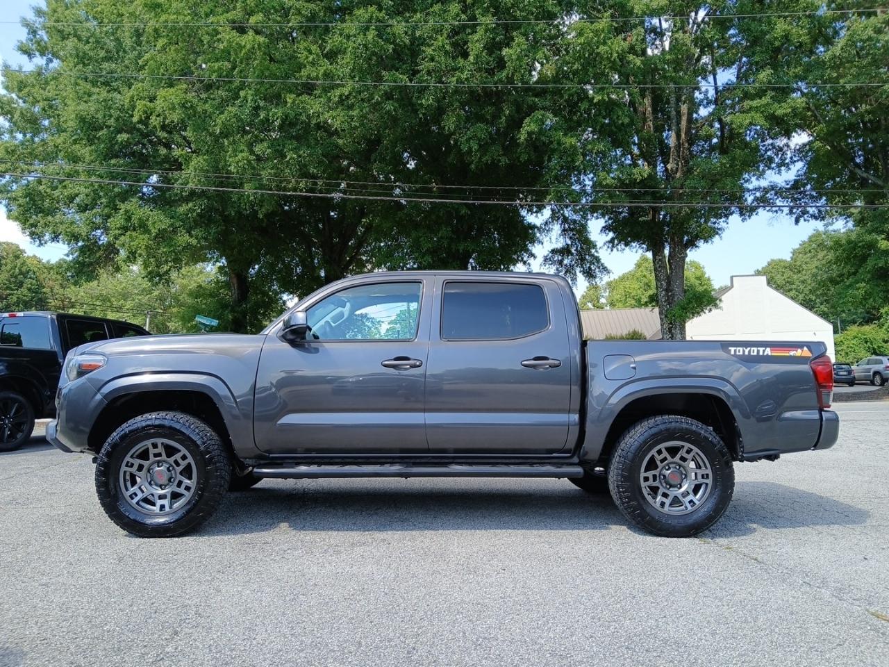 Toyota Tacoma 4WD Double V6 AT (Natl) 2020